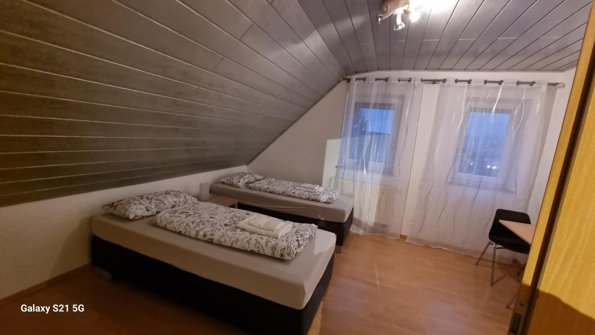 Schlafzimmer 1 Mit Top Aussicht Ueber Weilstetten Balingen Exteriér fotografie