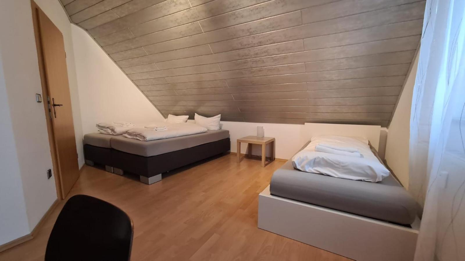 Schlafzimmer 1 Mit Top Aussicht Ueber Weilstetten Balingen Exteriér fotografie