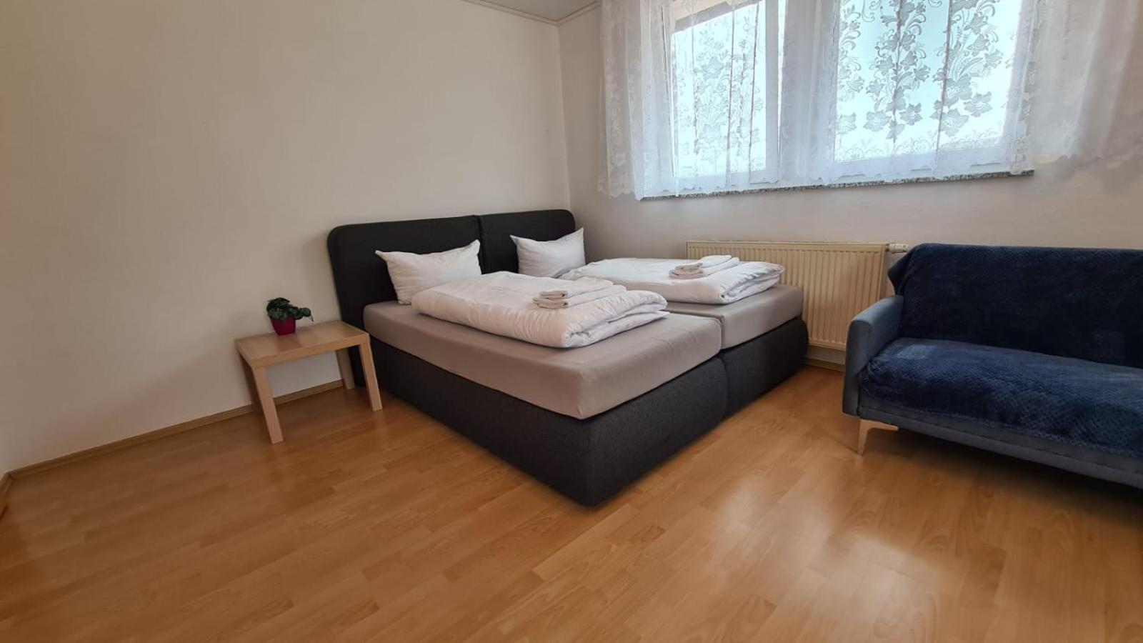 Schlafzimmer 1 Mit Top Aussicht Ueber Weilstetten Balingen Exteriér fotografie
