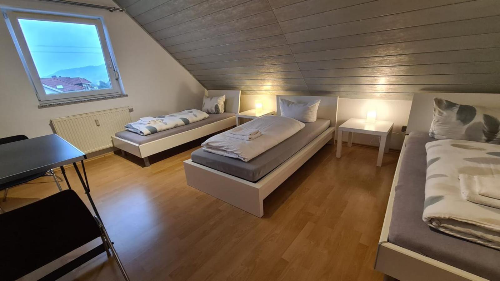 Schlafzimmer 1 Mit Top Aussicht Ueber Weilstetten Balingen Exteriér fotografie